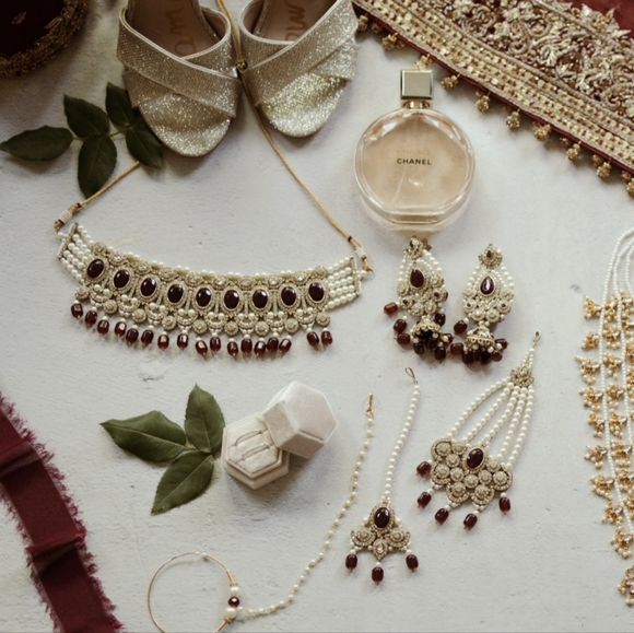 Indian Pakistani Bridal Jewelry Set, 5-Piece - Maroon / Pearl - Picture 10 of 11